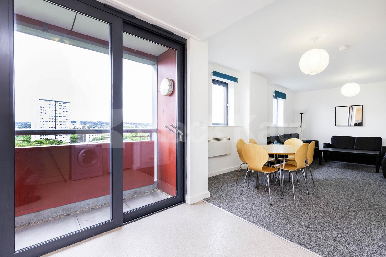 locate din a new build in the heart of Highbury close to Arsenal Station  Drayton Park, Highbury 